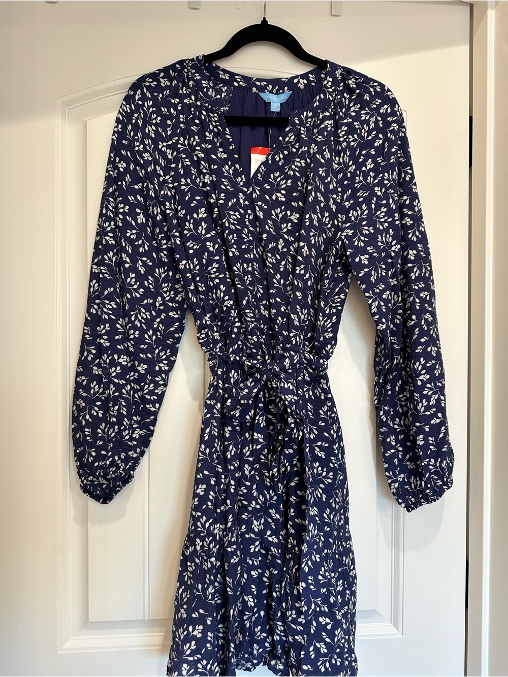 Draper James Navy & White Floral Long sleeve Dress Size Medium